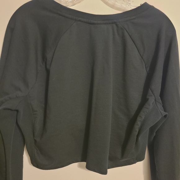 Gymshark Black Long Sleeve Crop Top - Picture 9 of 10